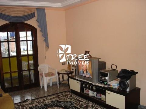 Casa à venda com 4 quartos, 150m² - Foto 2