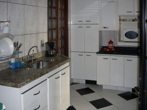 Sobrado à venda com 5 quartos, 200m² - Foto 10