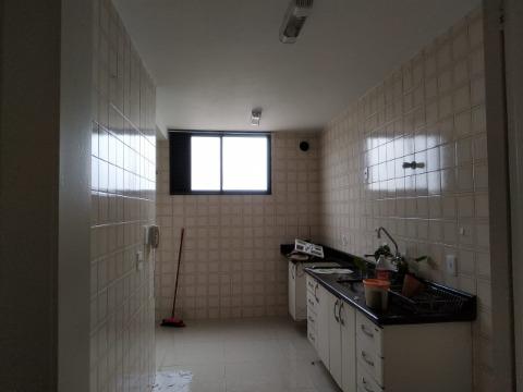 Apartamento à venda com 2 quartos, 10m² - Foto 19