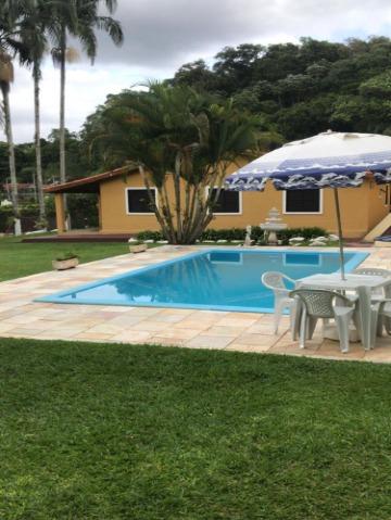 Fazenda à venda com 5 quartos, 215m² - Foto 1