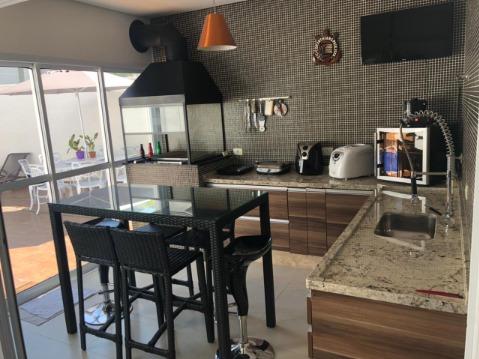 Sobrado à venda com 7 quartos, 270m² - Foto 17