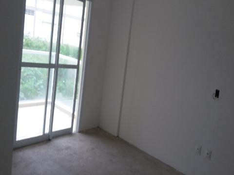 Apartamento à venda com 4 quartos, 83m² - Foto 2