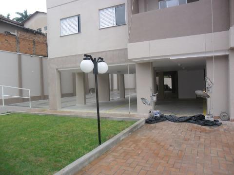 Apartamento à venda com 3 quartos, 78m² - Foto 2