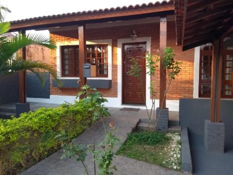 Casa de Condomínio para alugar com 3 quartos, 250m² - Foto 4