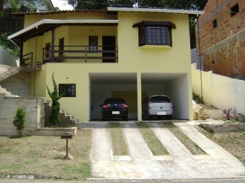 Sobrado à venda com 5 quartos, 220m² - Foto 1