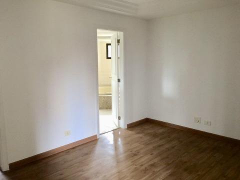 Apartamento à venda e aluguel com 8 quartos, 370m² - Foto 14