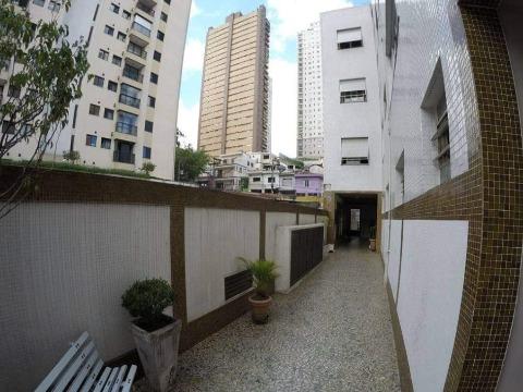 Apartamento à venda com 6 quartos, 140m² - Foto 4