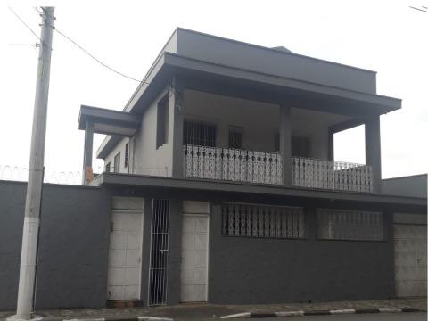 Sobrado para alugar com 3 quartos, 300m² - Foto 1