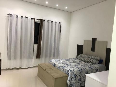 Casa à venda com 6 quartos, 160m² - Foto 3