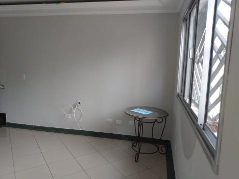 Casa à venda com 6 quartos, 194m² - Foto 2