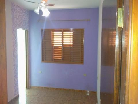 Casa à venda e aluguel com 3 quartos, 200m² - Foto 3