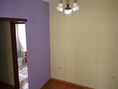 Casa à venda e aluguel com 3 quartos, 200m² - Foto 4