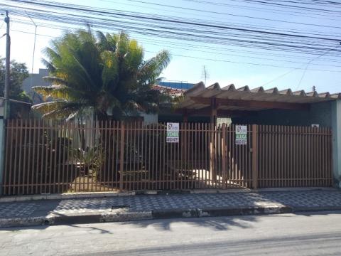 Casa à venda e aluguel com 3 quartos, 200m² - Foto 17