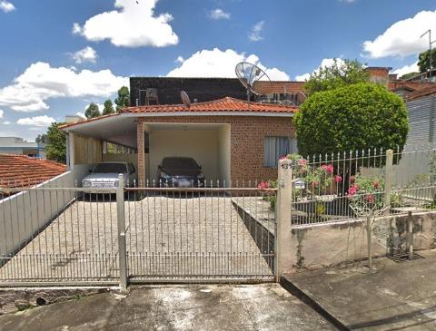 Casa à venda com 6 quartos, 400m² - Foto 1