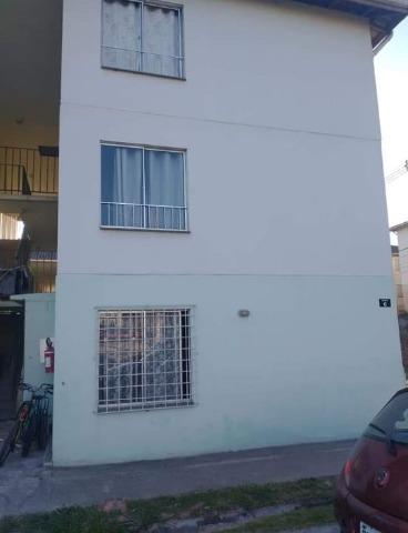 Apartamento à venda com 2 quartos, 50m² - Foto 2