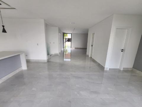 Sobrado à venda com 8 quartos, 300m² - Foto 8