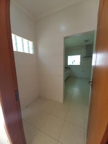 Casa para alugar com 4 quartos, 160m² - Foto 12