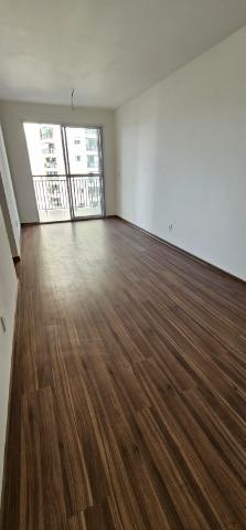 Apartamento à venda com 4 quartos, 75m² - Foto 2