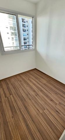 Apartamento à venda com 4 quartos, 75m² - Foto 8