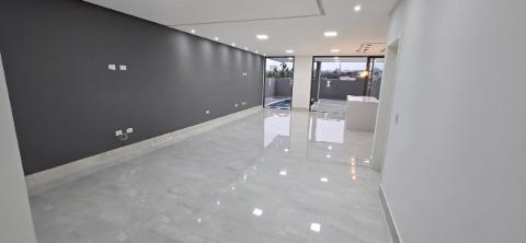 Sobrado à venda com 8 quartos, 300m² - Foto 4